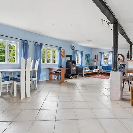 Large Charming House For 12 Guests 펜션 *