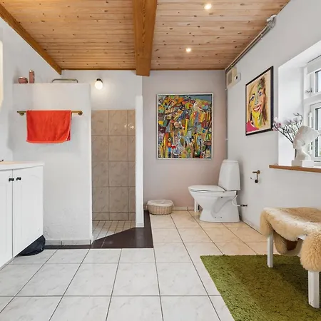 Large Charming House For 12 Guests Snode